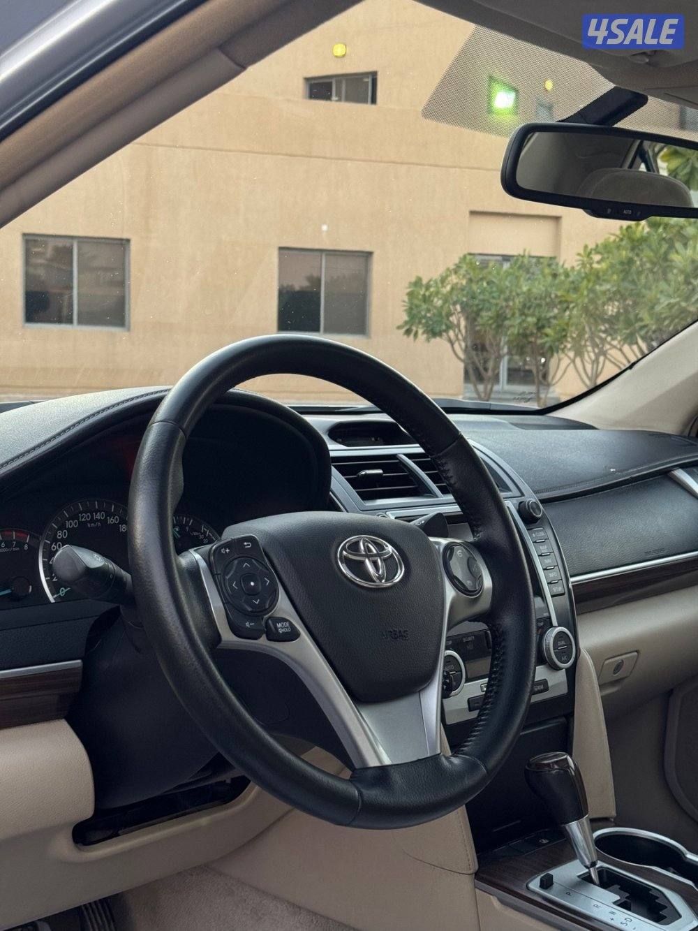 للبيع كامري GLX 2013 ماشي 198 الف الساير8