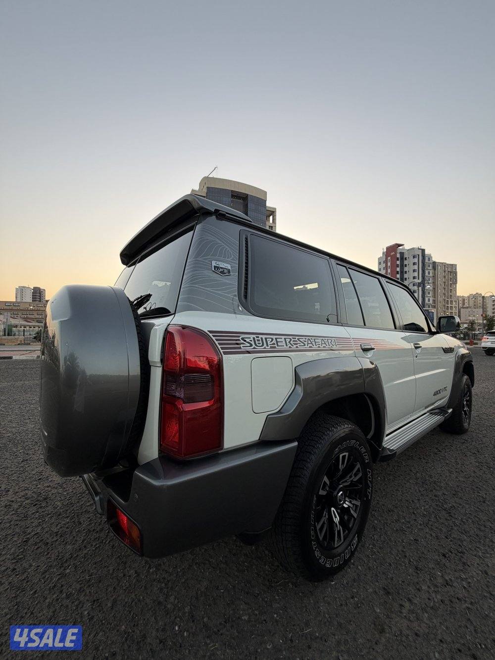 للبيع نيسان سوبر سفاري الاسطوره موديل20244