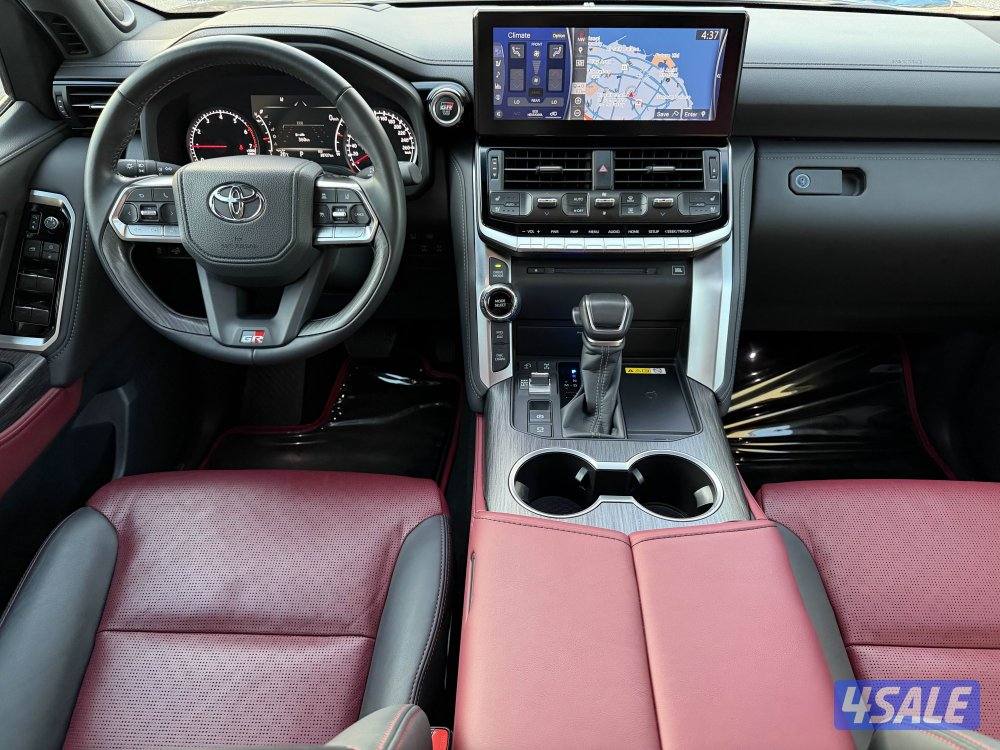 لاندكروس GR سبورت 2024 عداد 38 الف صبغ وكالة تحت الكفالة سيرفيس مجاني1