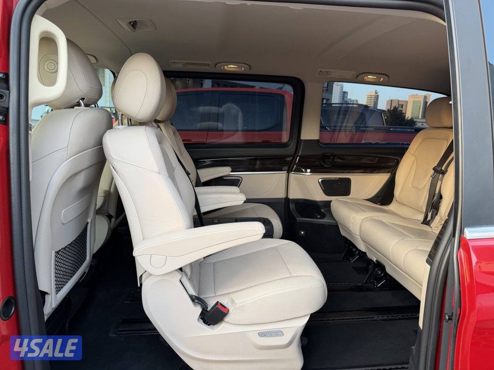 مرسيدس ڤيانو 2018 عداد 91 الف كامل المواصفات صبغ الوكالة سيرفيس منتظم2