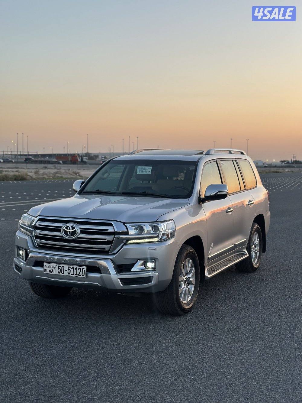 لاند كروزر GX.R مديل 2019 عداد 93 بحالة الوكالة0