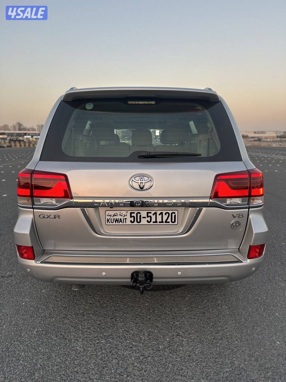 لاند كروزر GX.R مديل 2019 عداد 93 بحالة الوكالة4