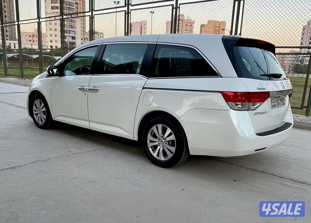 هوندا اوديسي ٢٠١٥ صبغ الوكالة بالكامل وشرط الفحص1