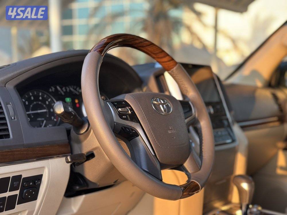 معرض القمة🚩8