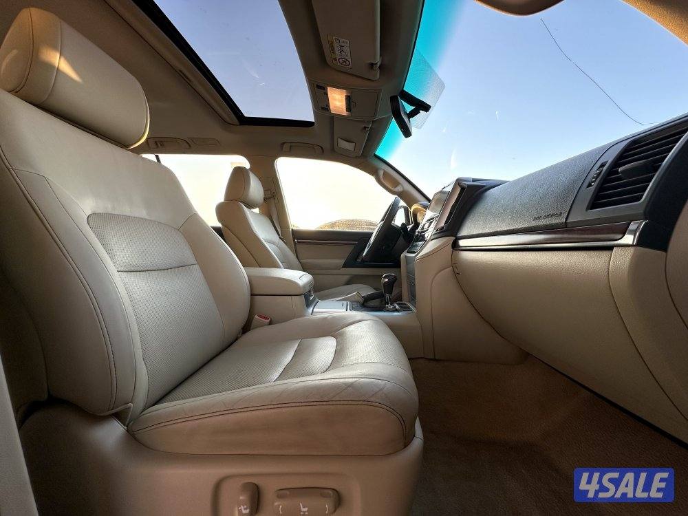 معرض القمة🚩10