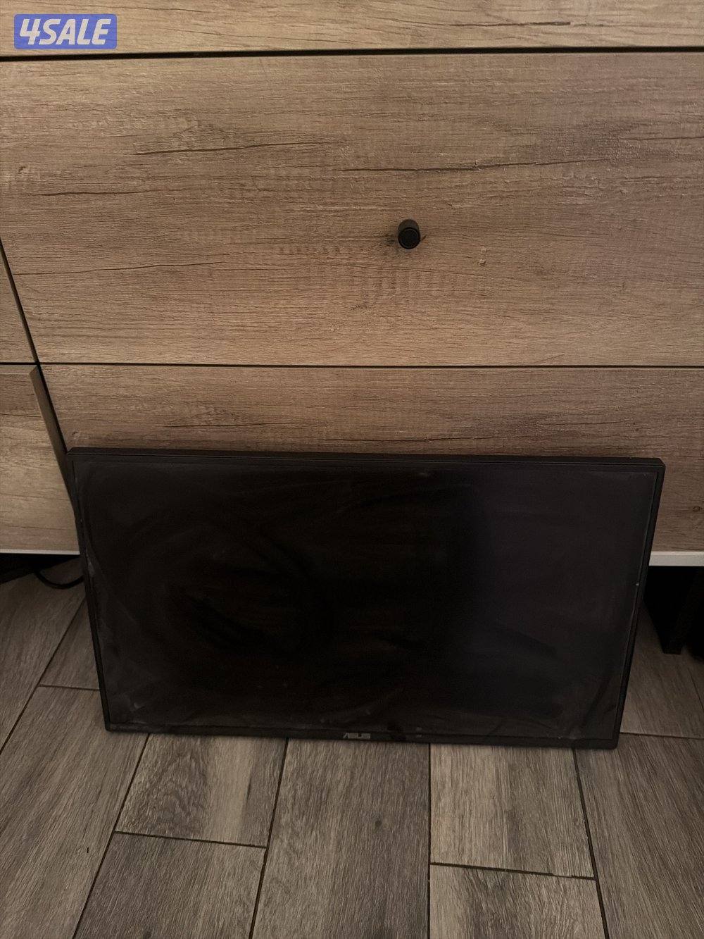 للبيع سوني 5 سليم استخدام نظيف جداً اسبوع فقد معاها شاشه ايسوس 280 Hz2