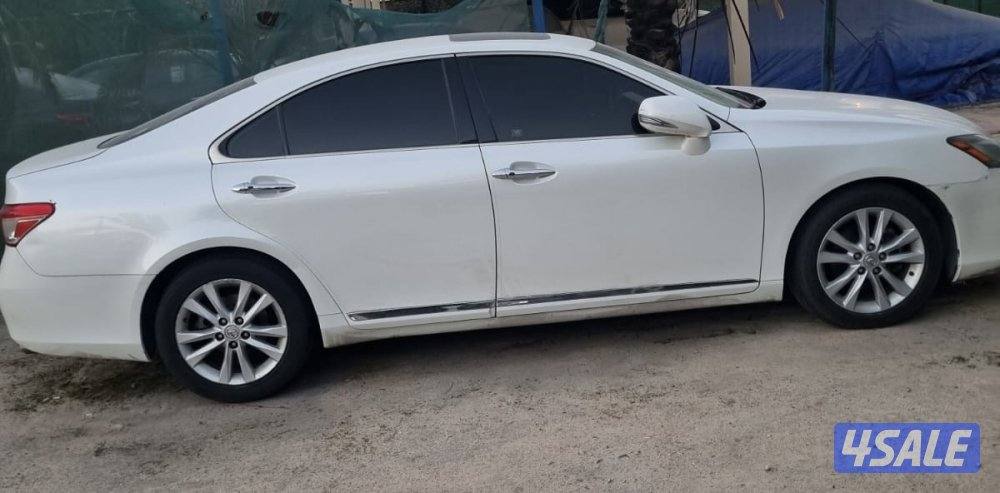 للبيع الكزس 350 صبغ الوكاله داخليه نظيفه رموتين الوكاله موجوده3