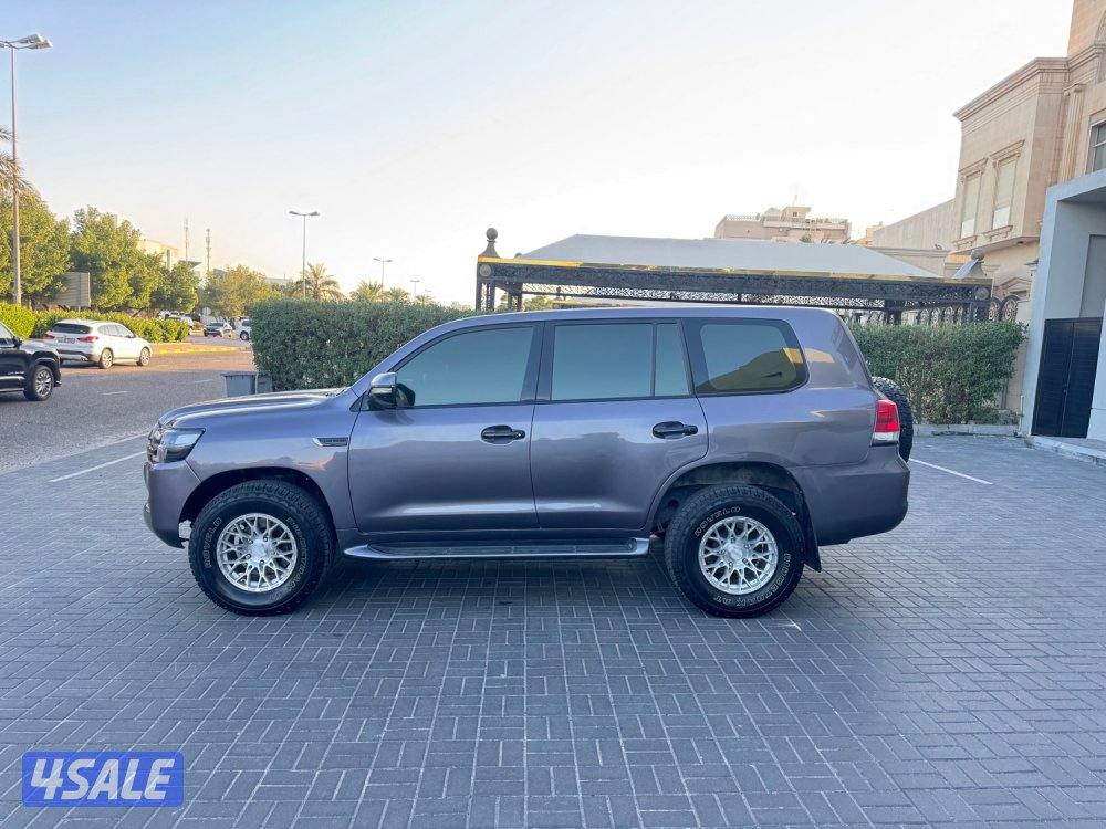 لاند قير عادي فتحه ثلاجه GXR4