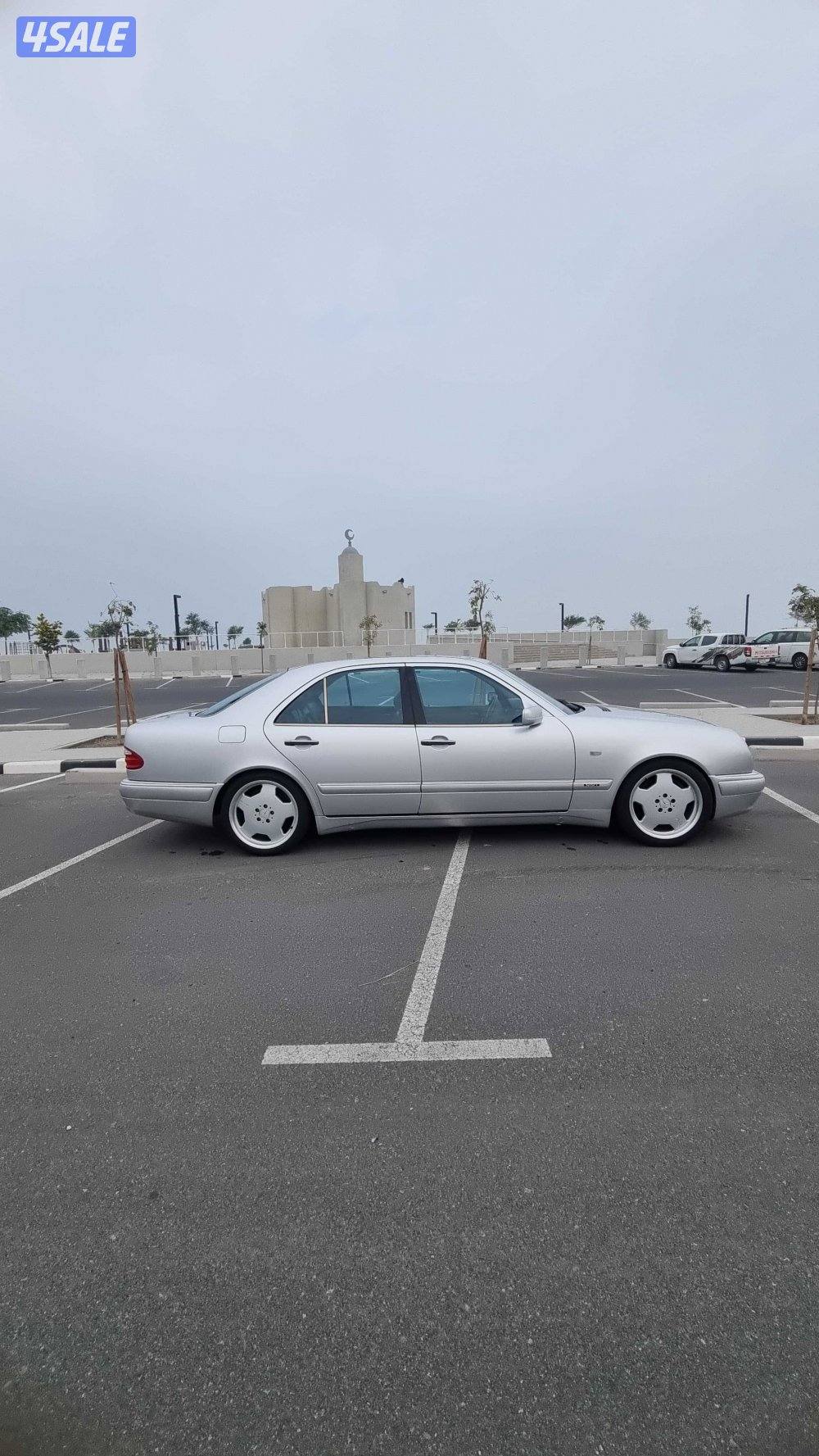 للبيع مرسيدس  AMG E55 موديل 19990