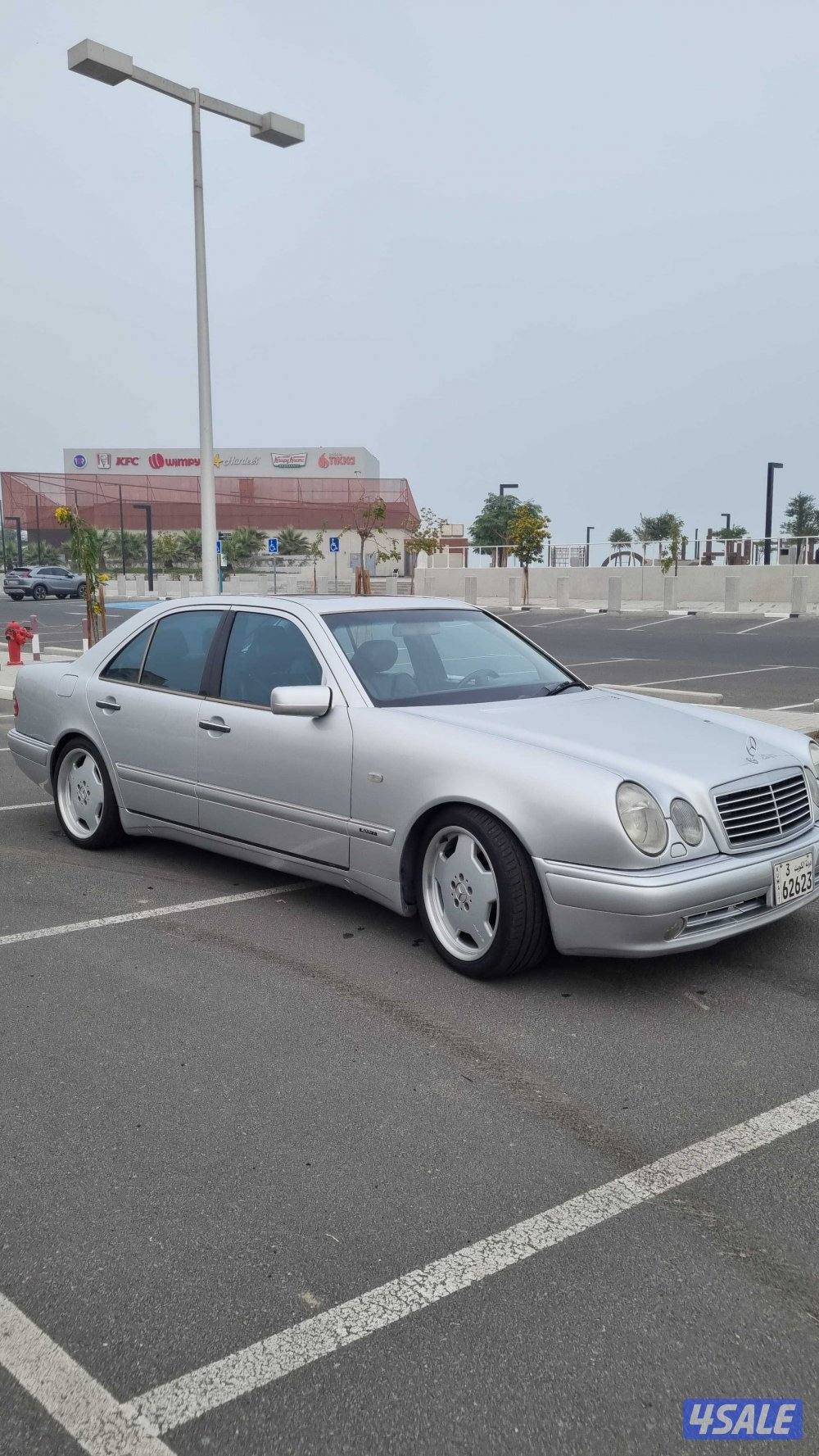 للبيع مرسيدس  AMG E55 موديل 19993