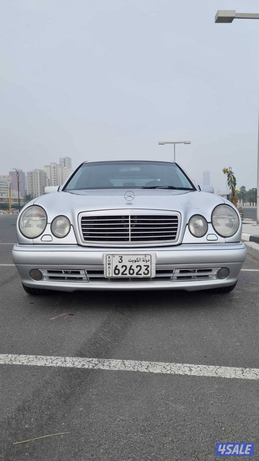 للبيع مرسيدس  AMG E55 موديل 19996