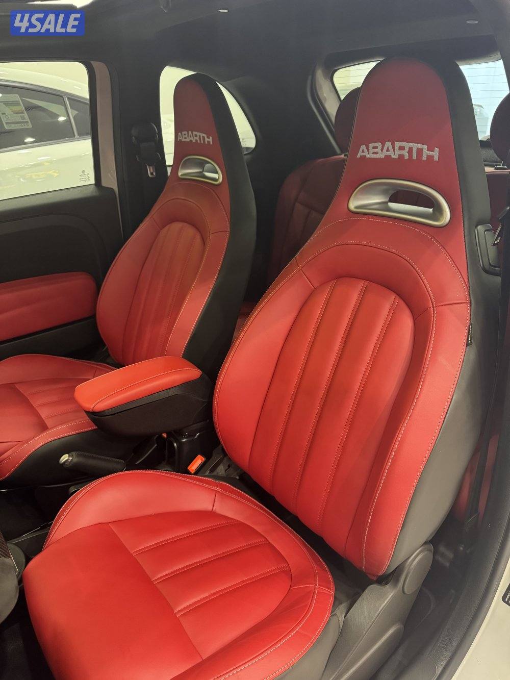 ABARTH 2020 ماشيه ٣٣ الف12