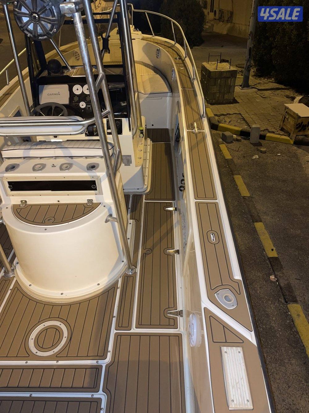 للبيع قارب mako261 موديل ١٩٩٢5