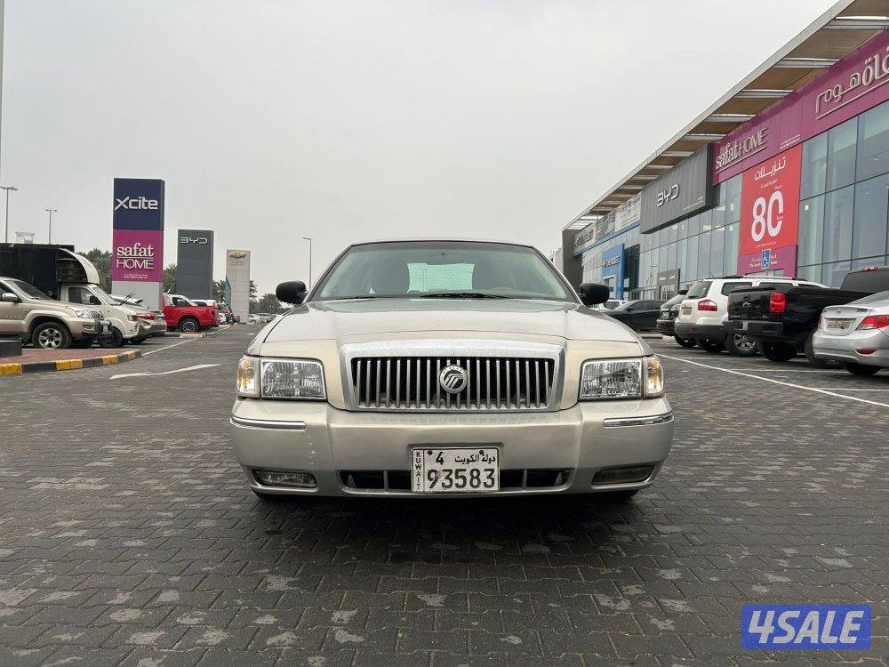 فورد ماركيز موديل ٢٠١١3