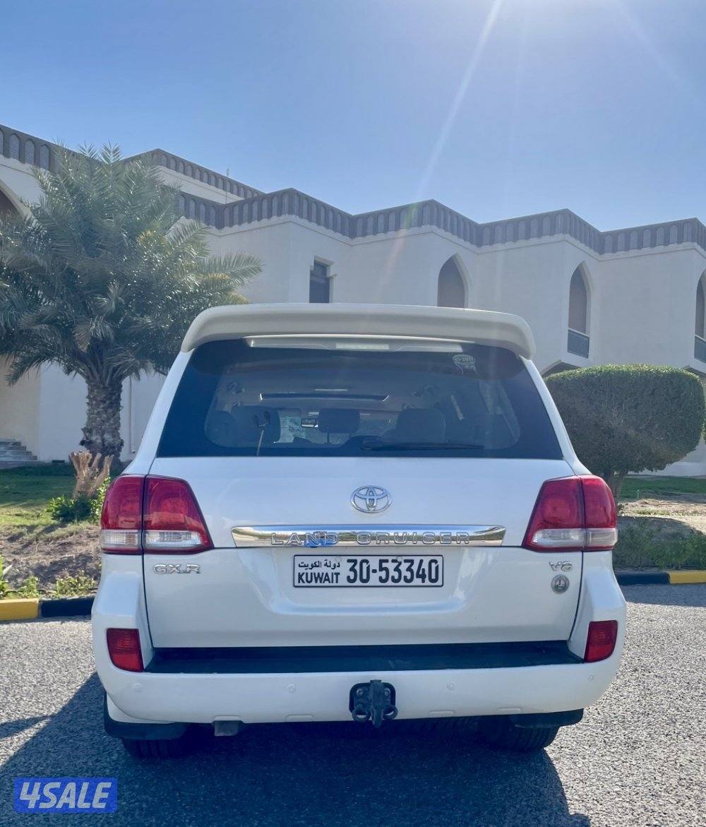 للبيع لاند 2011 GXR7