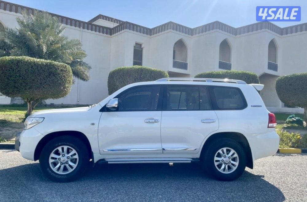 للبيع لاند 2011 GXR6