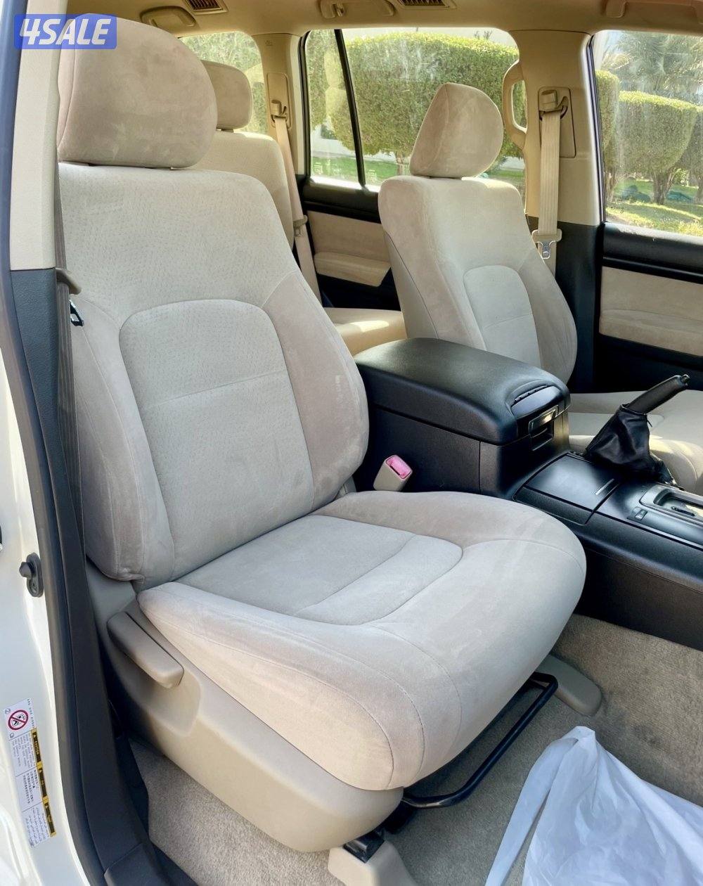 للبيع لاند 2011 GXR11