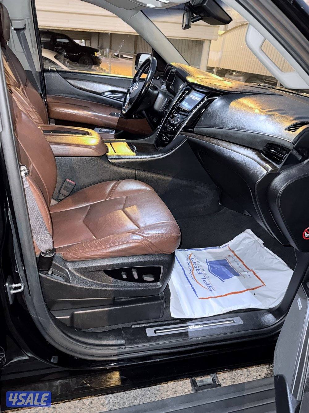 اسكاليد بريميوم 2015 بحالة ممتازة7