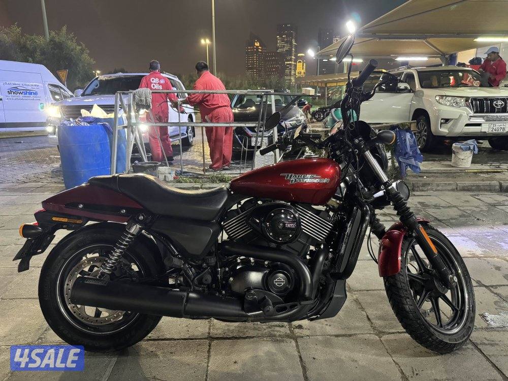 Harley Davidson street 750 in mint condition1