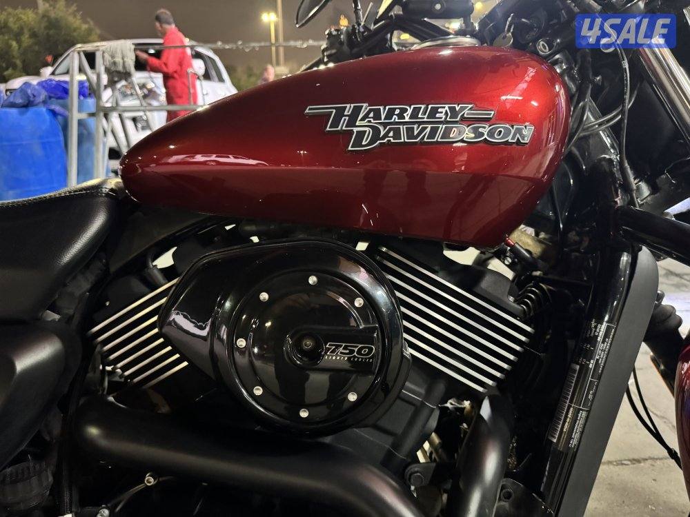 Harley Davidson street 750 in mint condition9
