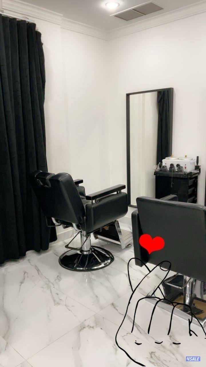 صالون نسائي للبيع الفنطاس شارع المطاعم الرئيسي عمارة رقم ٤ الدور ٢4