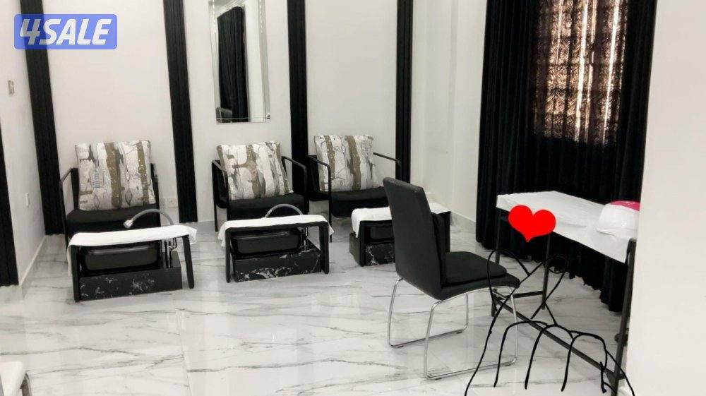 صالون نسائي للبيع الفنطاس شارع المطاعم الرئيسي عمارة رقم ٤ الدور ٢6