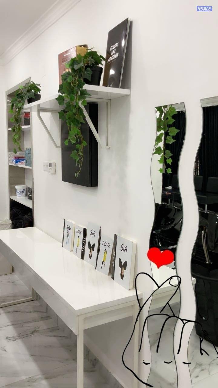 صالون نسائي للبيع الفنطاس شارع المطاعم الرئيسي عمارة رقم ٤ الدور ٢7