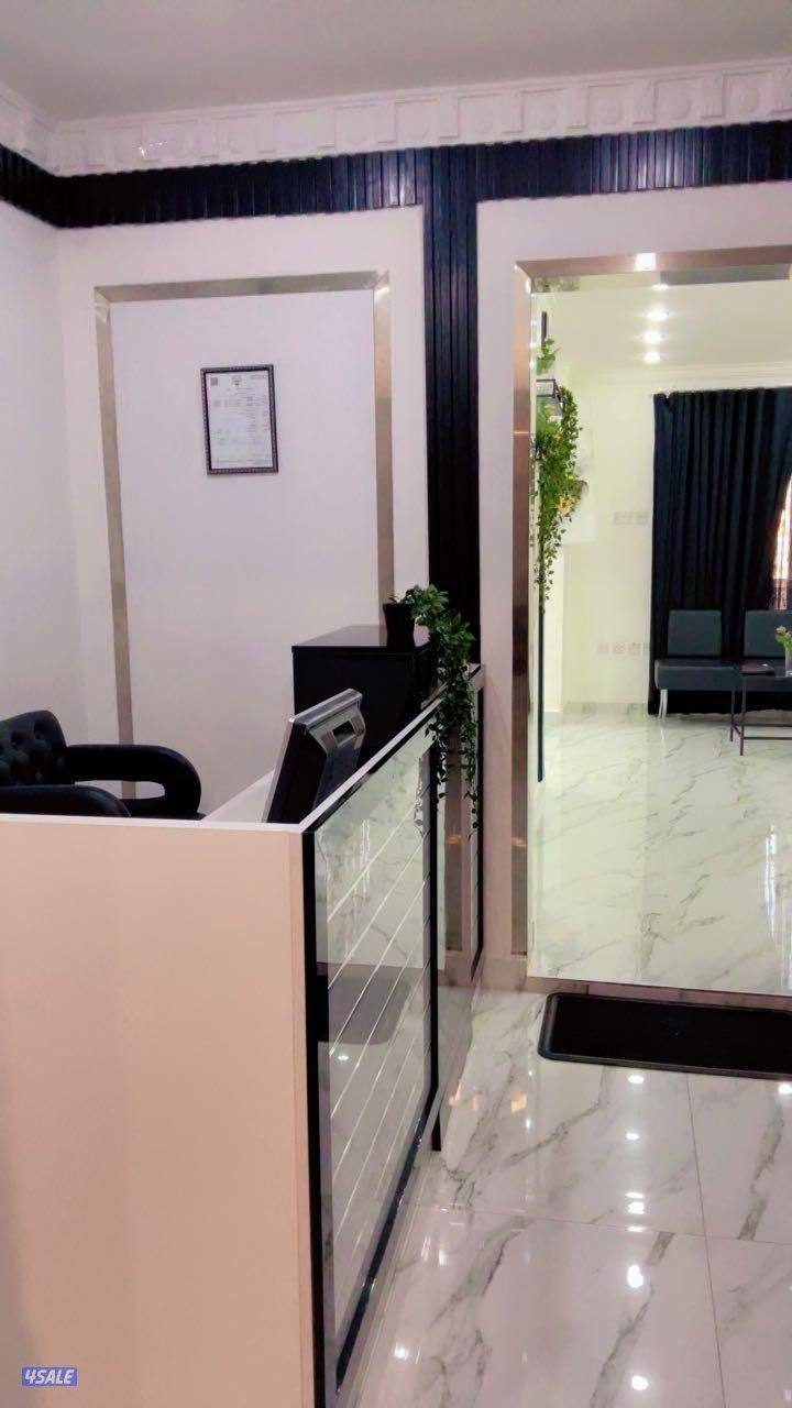 صالون نسائي للبيع الفنطاس شارع المطاعم الرئيسي عمارة رقم ٤ الدور ٢13