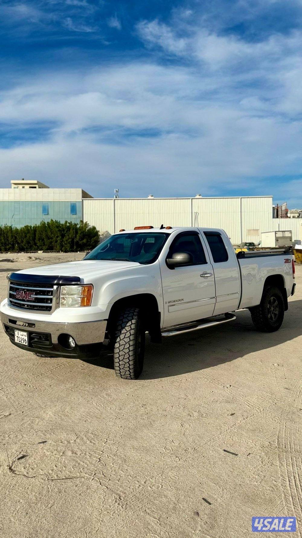 جمس سييرا Z71 باب ونص موديل 2008 نظيف الموتر مرفع ومعير بالوكالة1