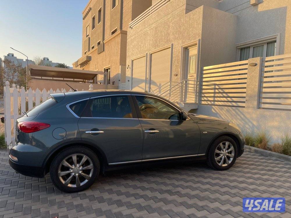 للبيع جيب إنفينيتي2