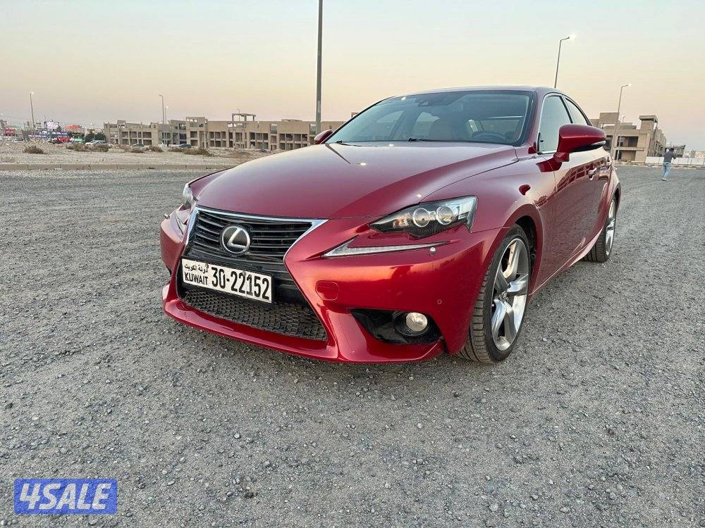 لكزس IS 350 موديل ٢٠١٤ بحالة الوكالة1