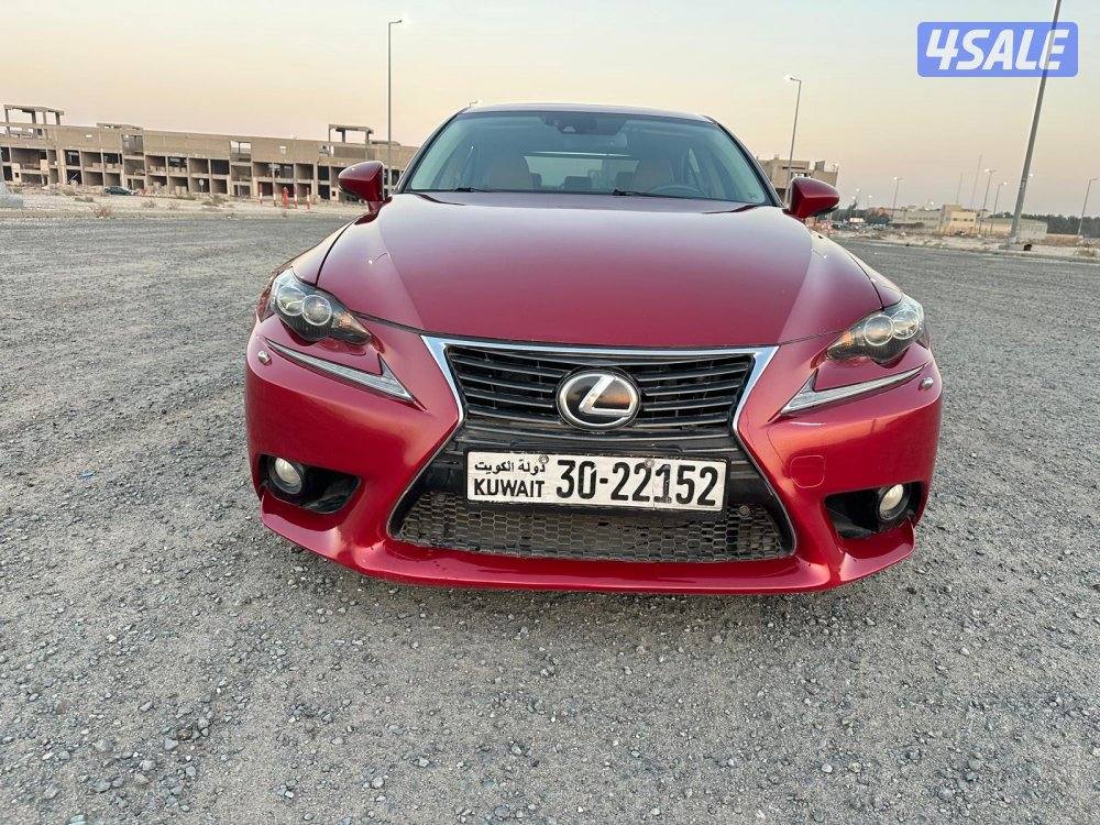 لكزس IS 350 موديل ٢٠١٤ بحالة الوكالة3