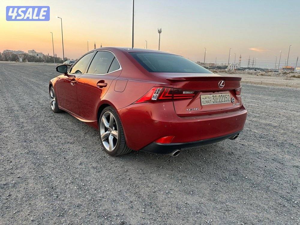 لكزس IS 350 موديل ٢٠١٤ بحالة الوكالة6