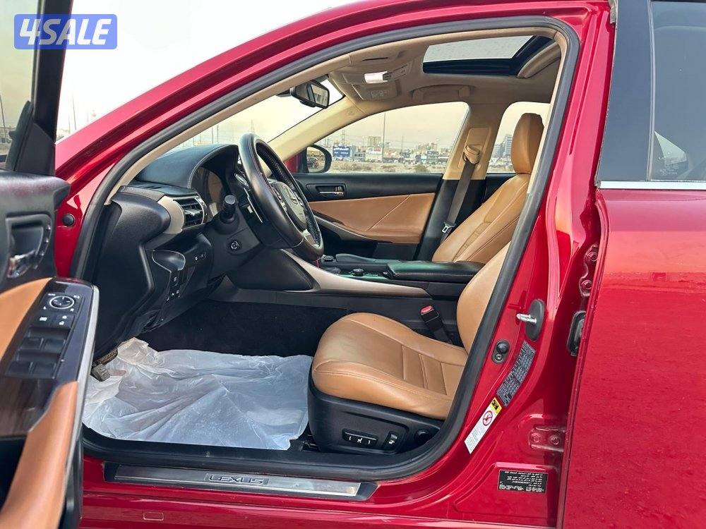 لكزس IS 350 موديل ٢٠١٤ بحالة الوكالة10