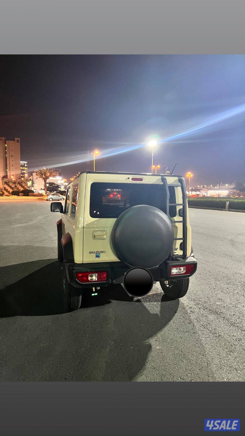 سوزوكي جيمني 2026 لون بيج ماشي 7800 دبل قير و قير توماتيك حماية فل بدي3