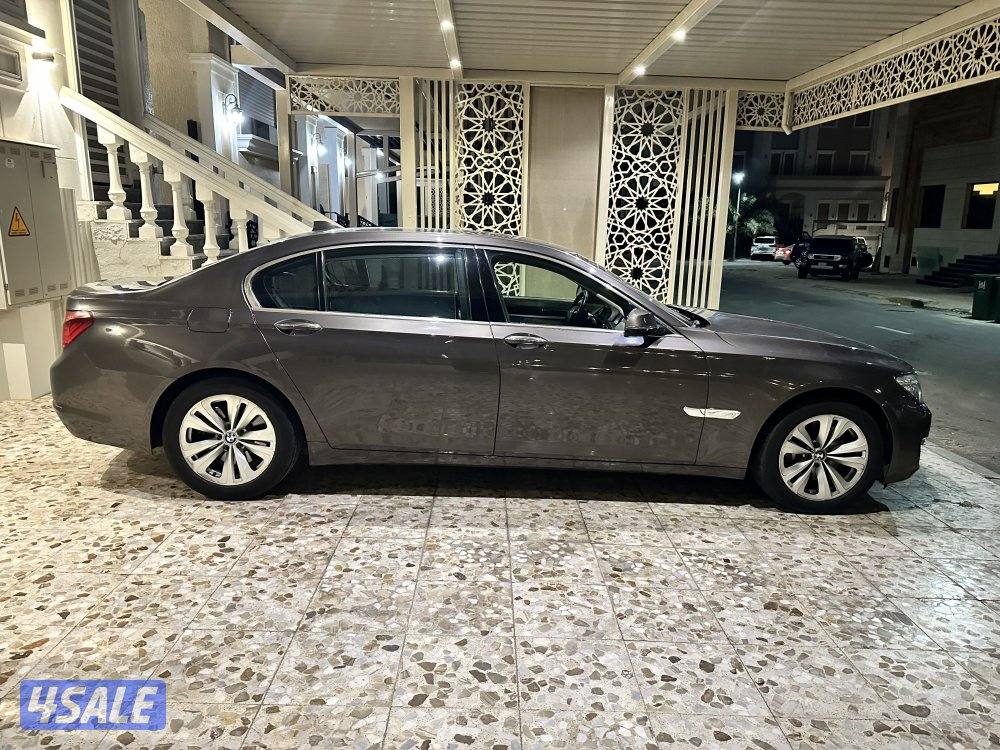 للبيع بي ام دبليو 730 شرط النظافه1