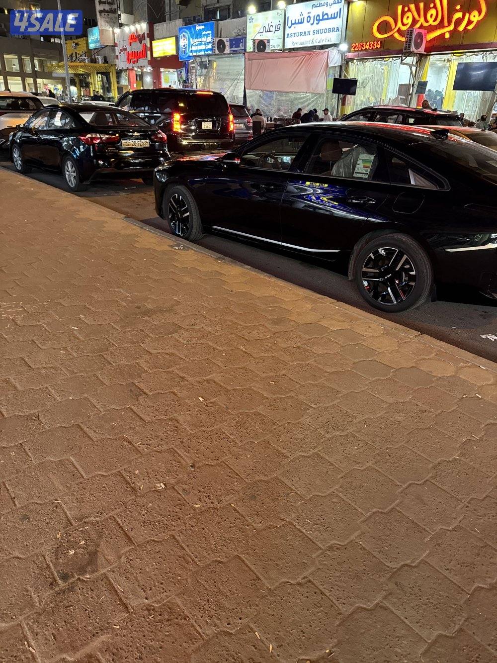 حولي شارع العثمان بعد مجمع العدسانى ق92