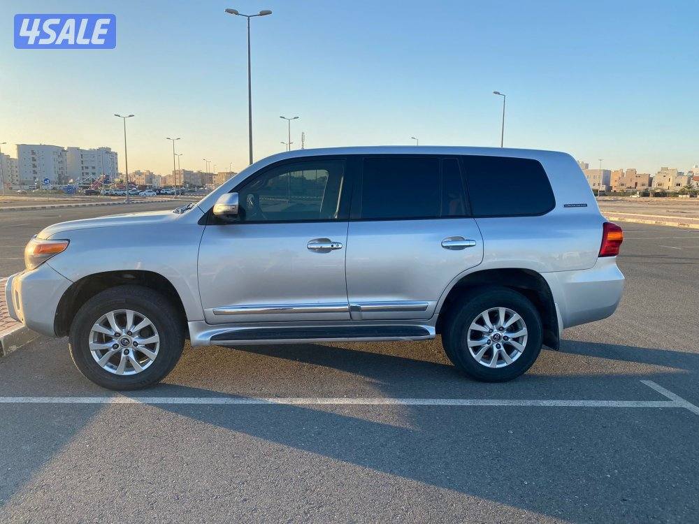 لاند كروزر 20156