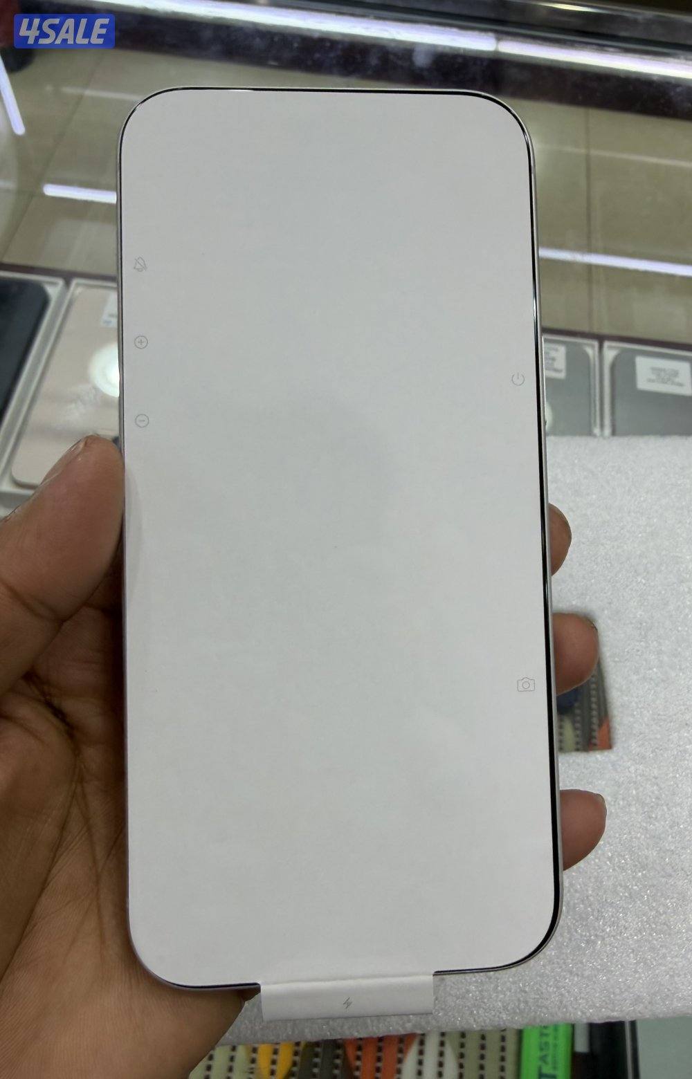 iPhone 17 max 1tb silver color not used just open box available to Sal1