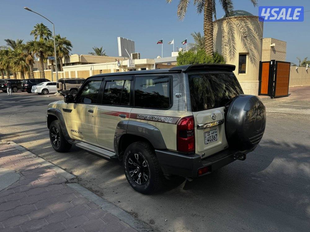 سوبر سفاري بحالة الوكاله شرط الفحص 2023 الاسطوره لون مميز داخليه تان0