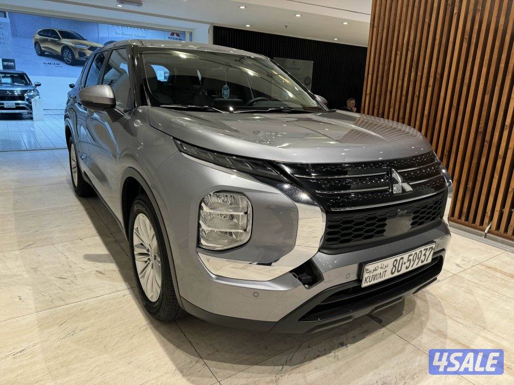 Mitsubishi Outlander0