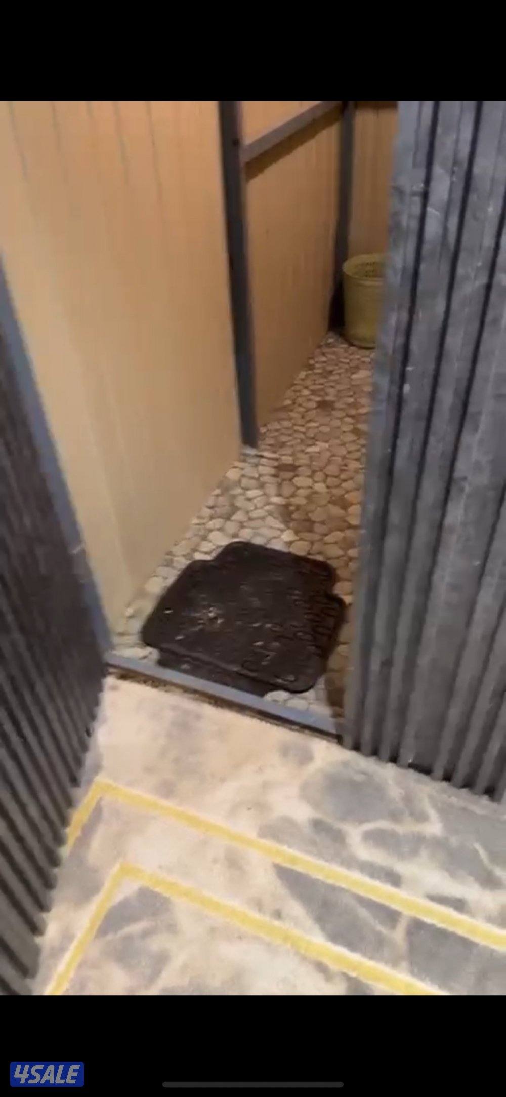 للبيع 3 في 65