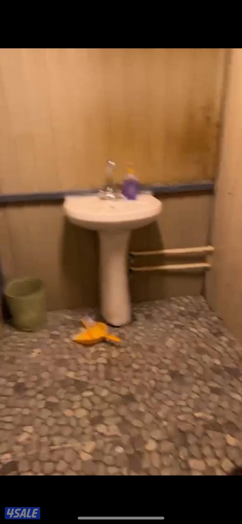 للبيع 3 في 68