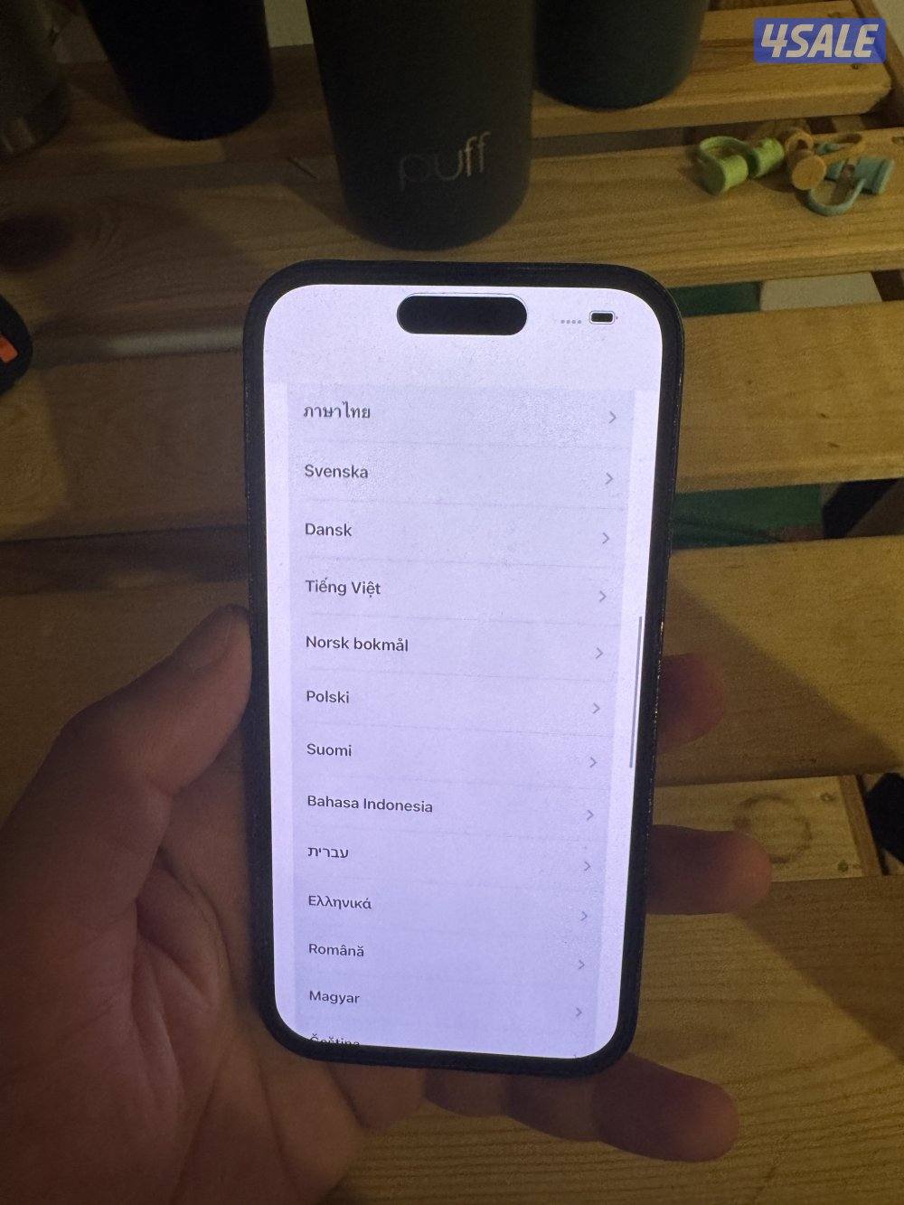 Iphone 14 pro ١٢٨ قيقا شبه جديد قابل المساومه  لون اسود0