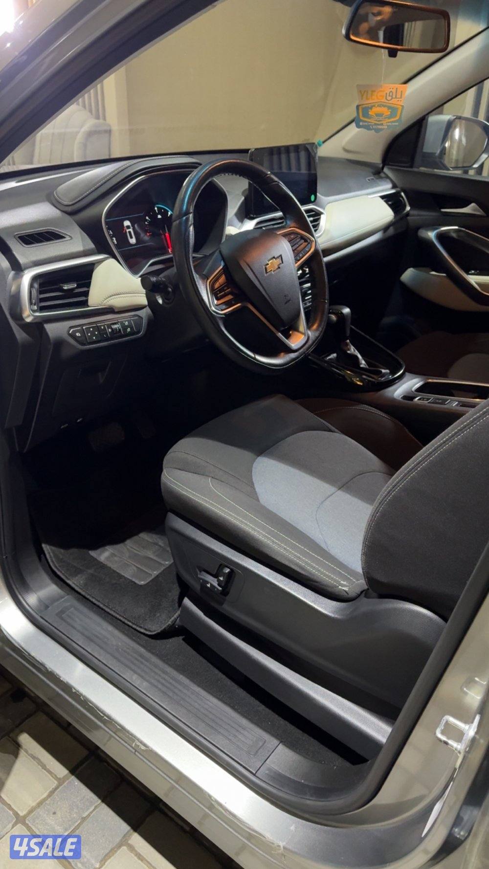 للبيع كابتيفيا موديل 2021 ثلاث كراسي درجه الاوله فتحه وبصمه ماشيه 60 ا4