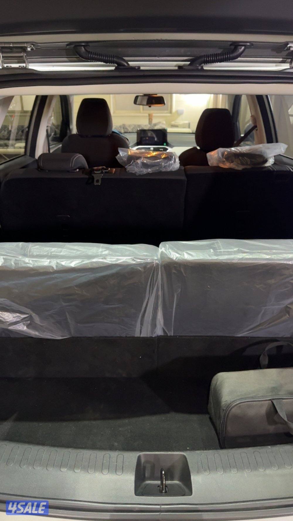 للبيع كابتيفيا موديل 2021 ثلاث كراسي درجه الاوله فتحه وبصمه ماشيه 60 ا5