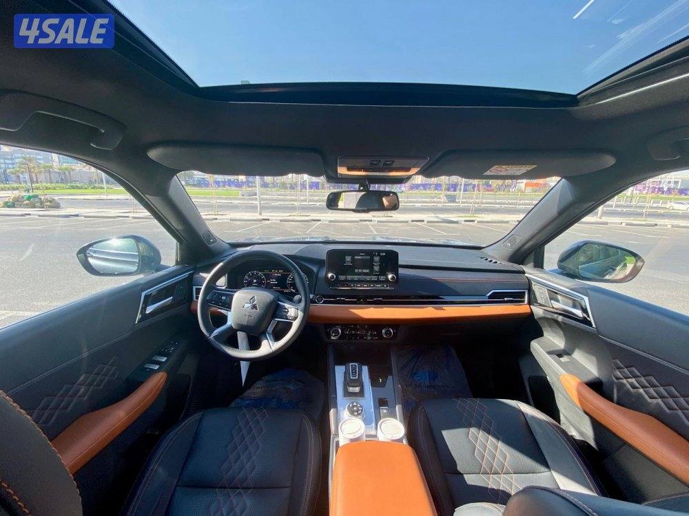 اوتلاندر 20251