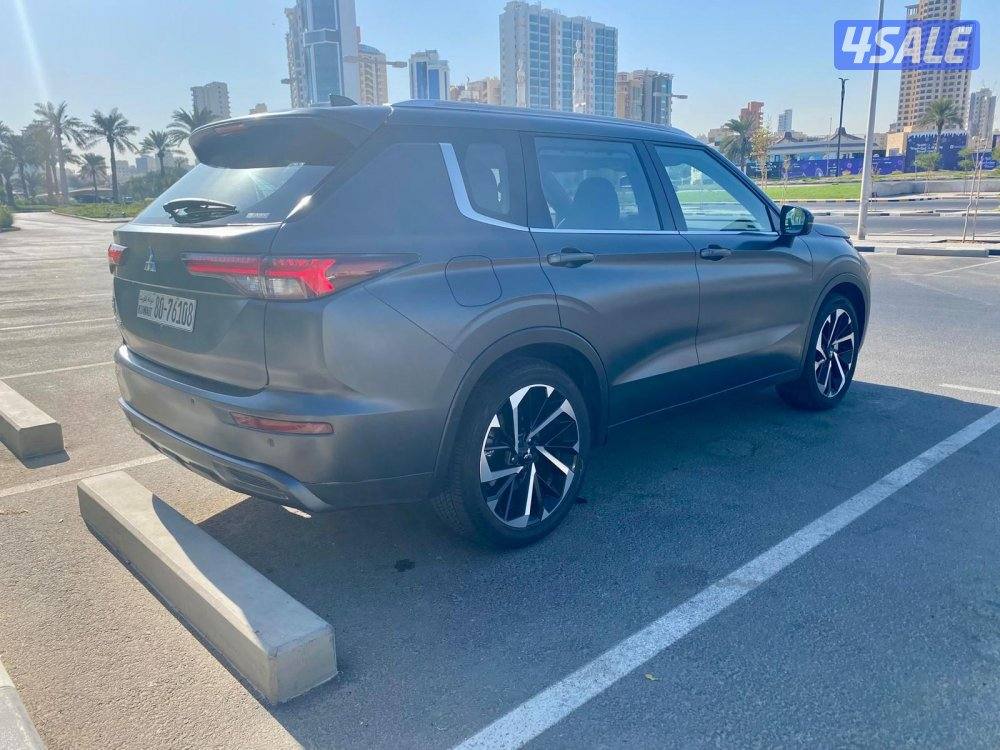 اوتلاندر 20253