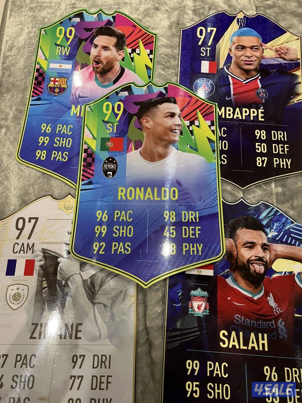 للبيع بطاقات لاعبين نادرين0