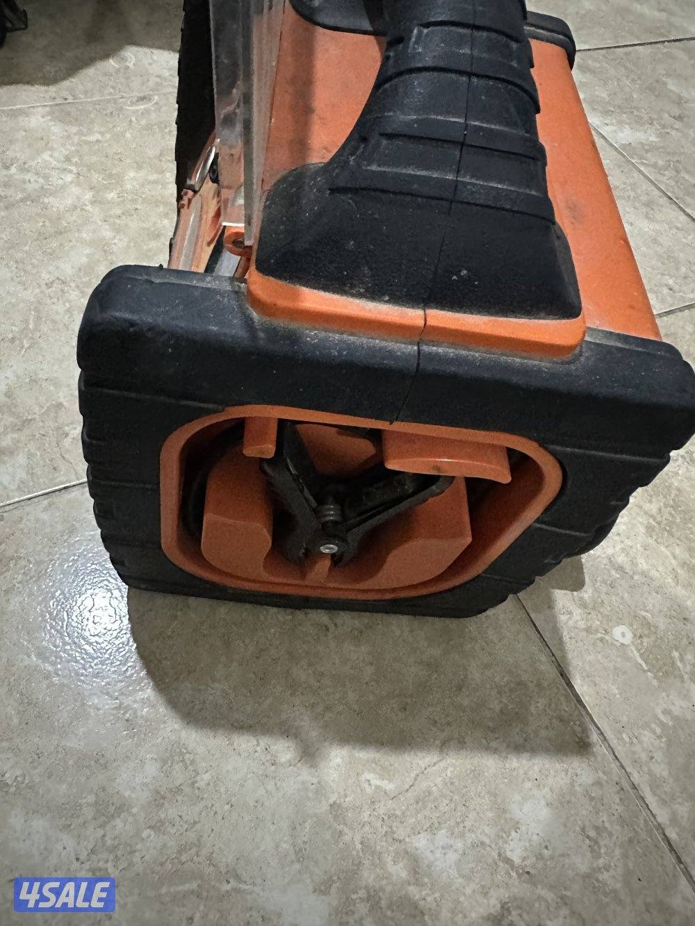 للبيع بطارية على السوم1